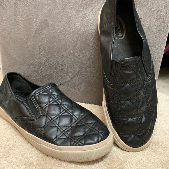 Shoes - Black slip on shoes